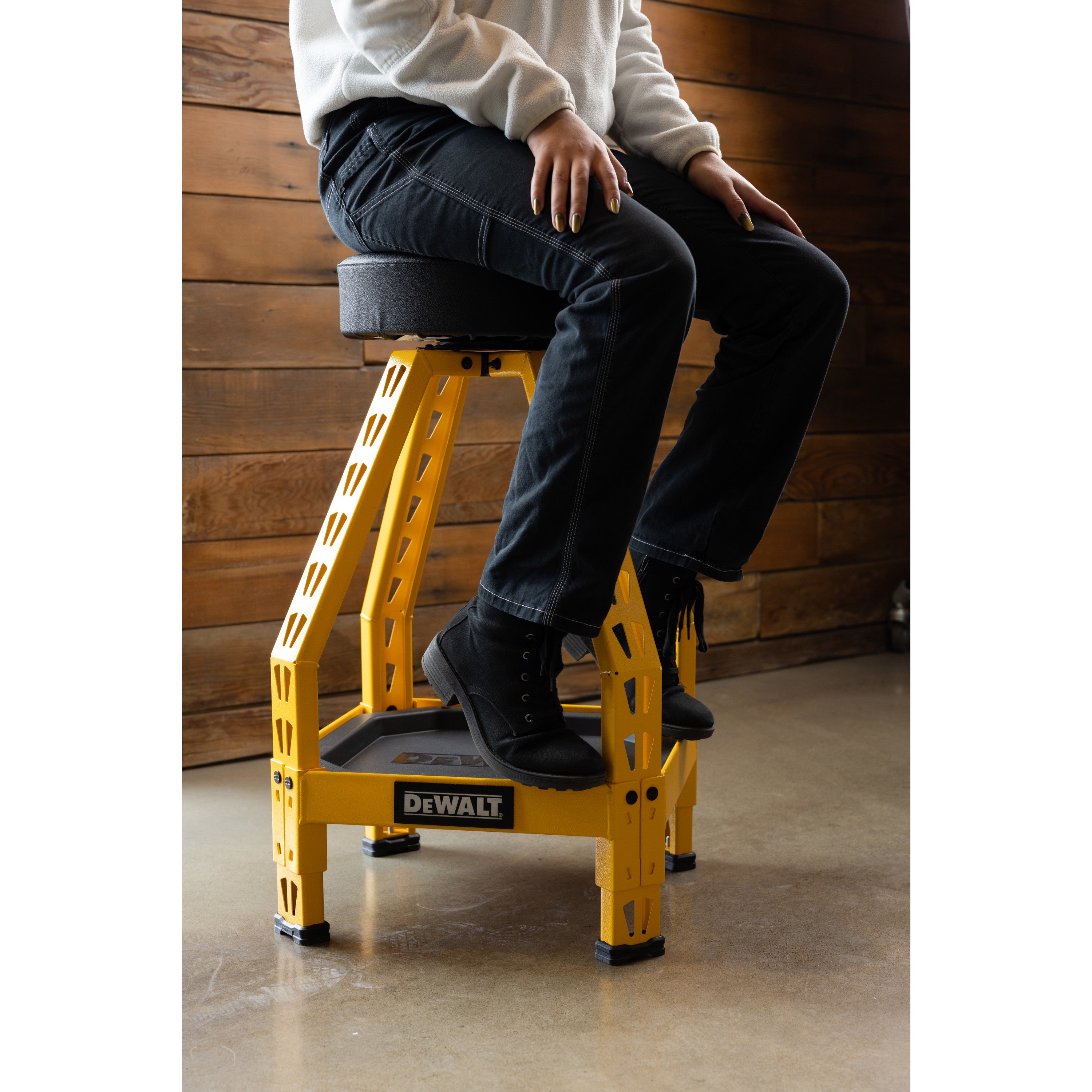 [多少難あり]TRUCK FURNITURE SUTTO HIGH STOOL 多少難あり]TRUCK FURNITURE SUTTO HIGH STOOL